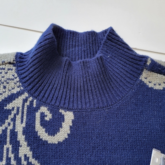 Liz Claiborne Chic Blue and Grey Paisley Short Sleeve Sweater Dress - Picture 9 of 9